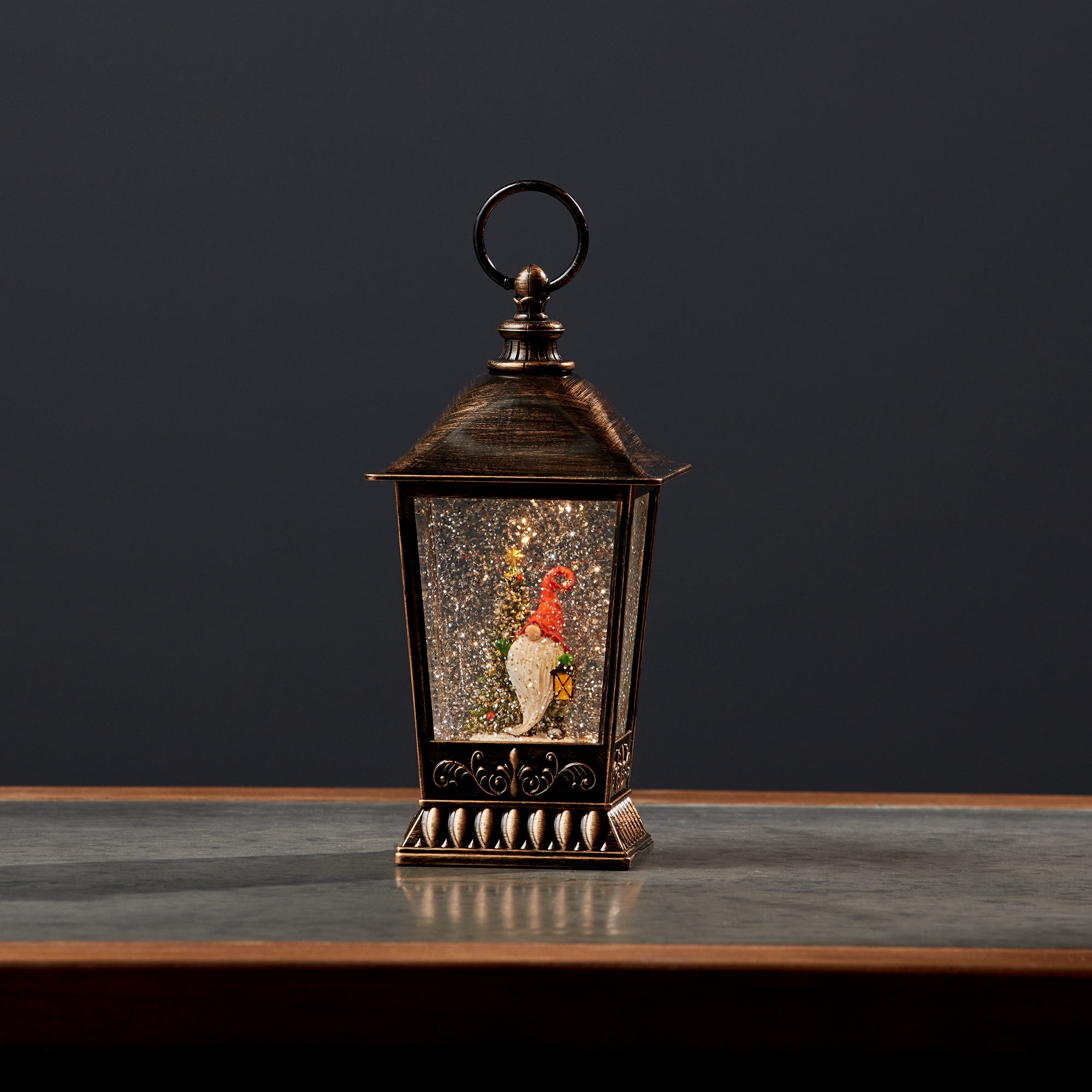 Snow Globe w/Gnome and Tree 11