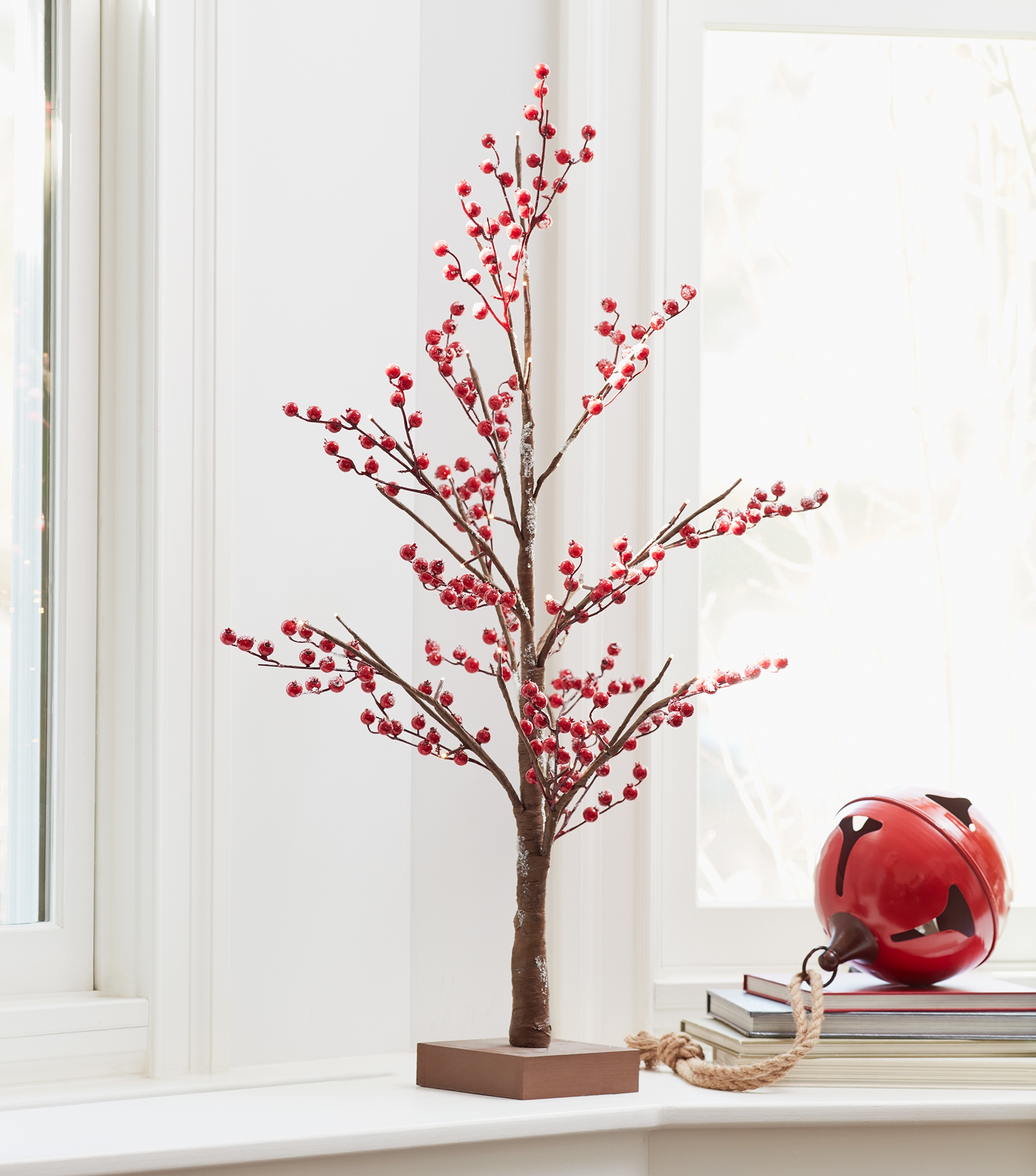 LED and Berry Tree 38
