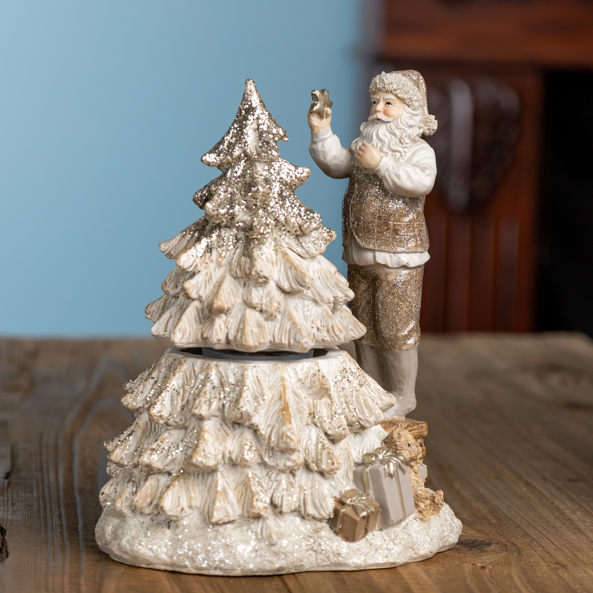 Santa w/Tree (Set of 2) 7